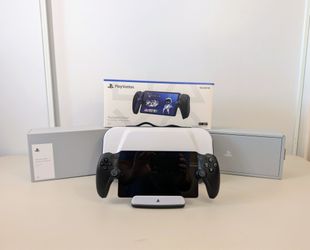 PlayStation Portal Costco Bundle – Barely Used + Case & Charging Stand
