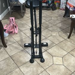 Squat Supporting Machine