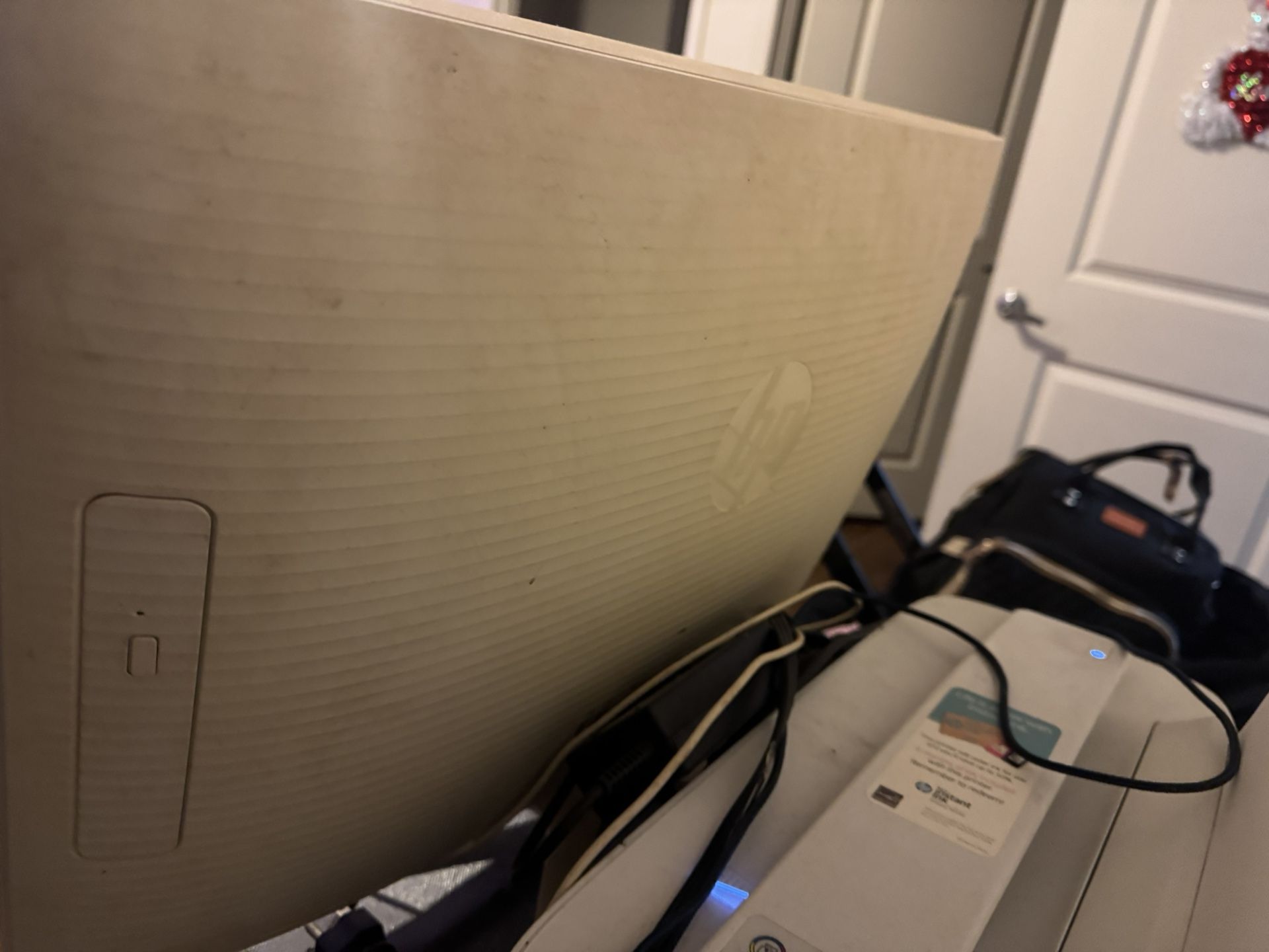 Touch Screen Computer Comes With Keyboard And Mouse