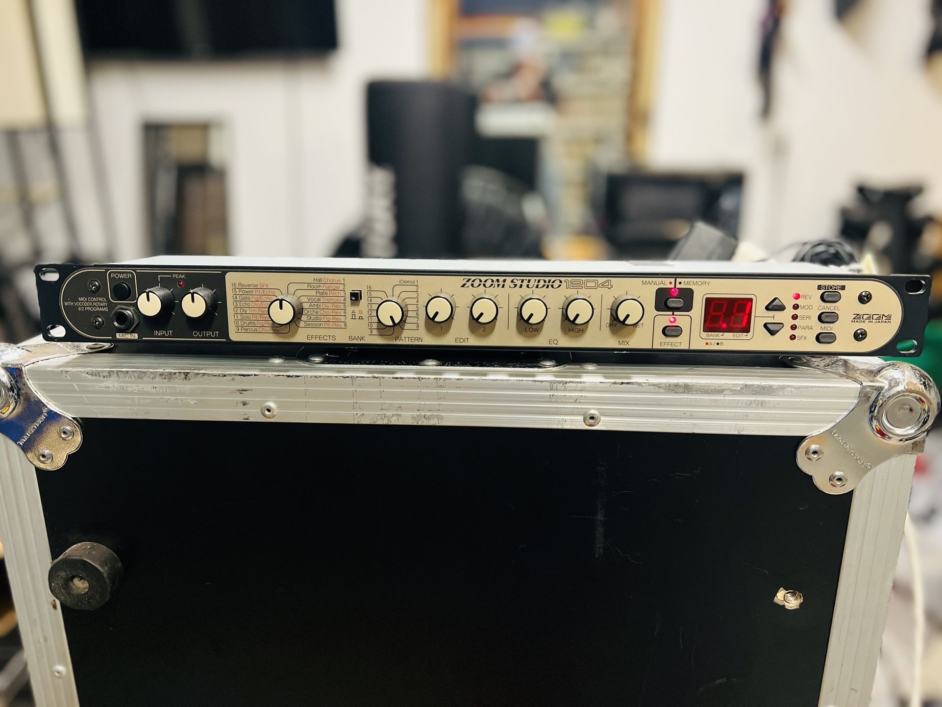 Zoom Studio 1204 Rackmount Reverb and Modulation Effects Unit w