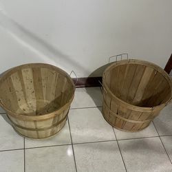 Wood Basket With Wire Handle 