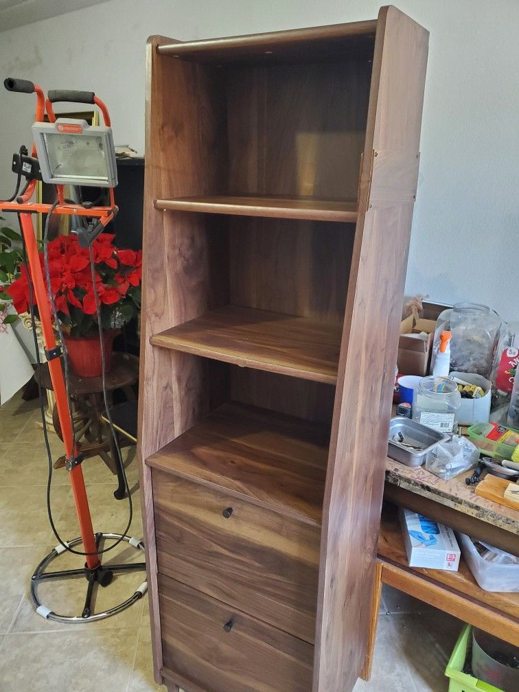 Sauder Harvey Park Narrow Bookcase, Grand Walnut Finish