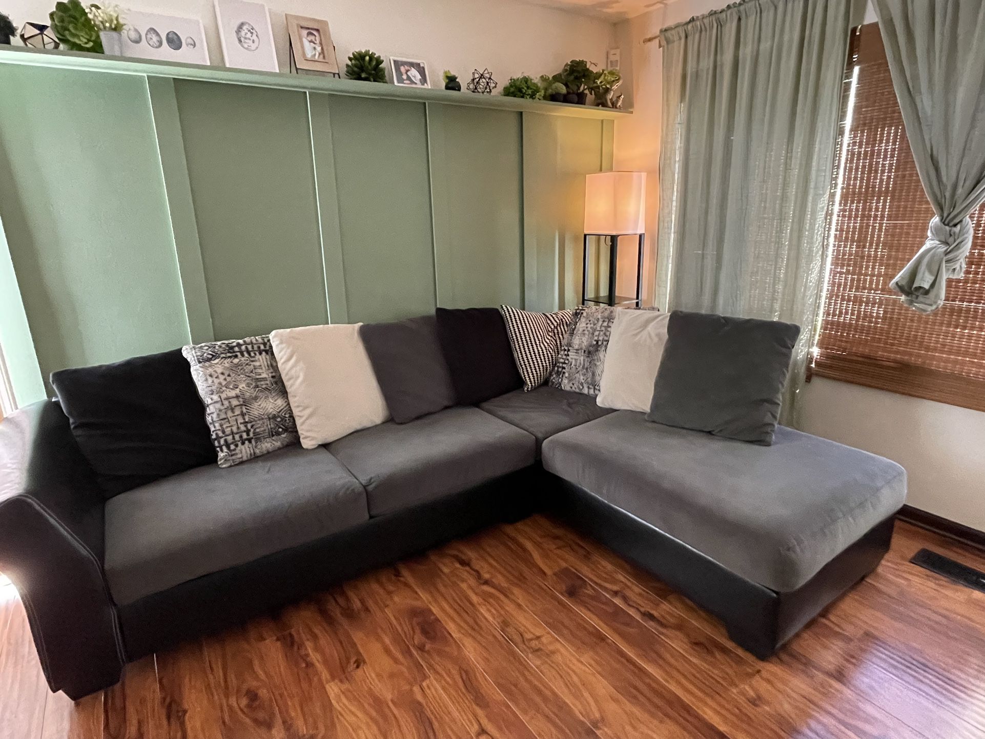 L-sectional sofa 