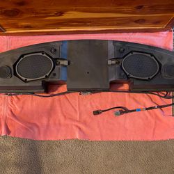 02-03 Mustang Mach 1000 rear stereo system
