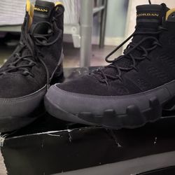 Jordan 9 Retro Dark Charcoal University Gold