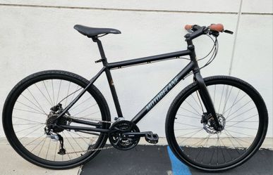 Motobecane Flat Bar Gravel Bike - Hydro Disc Brakes - Excellent Condition