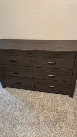 Dresser drawer
