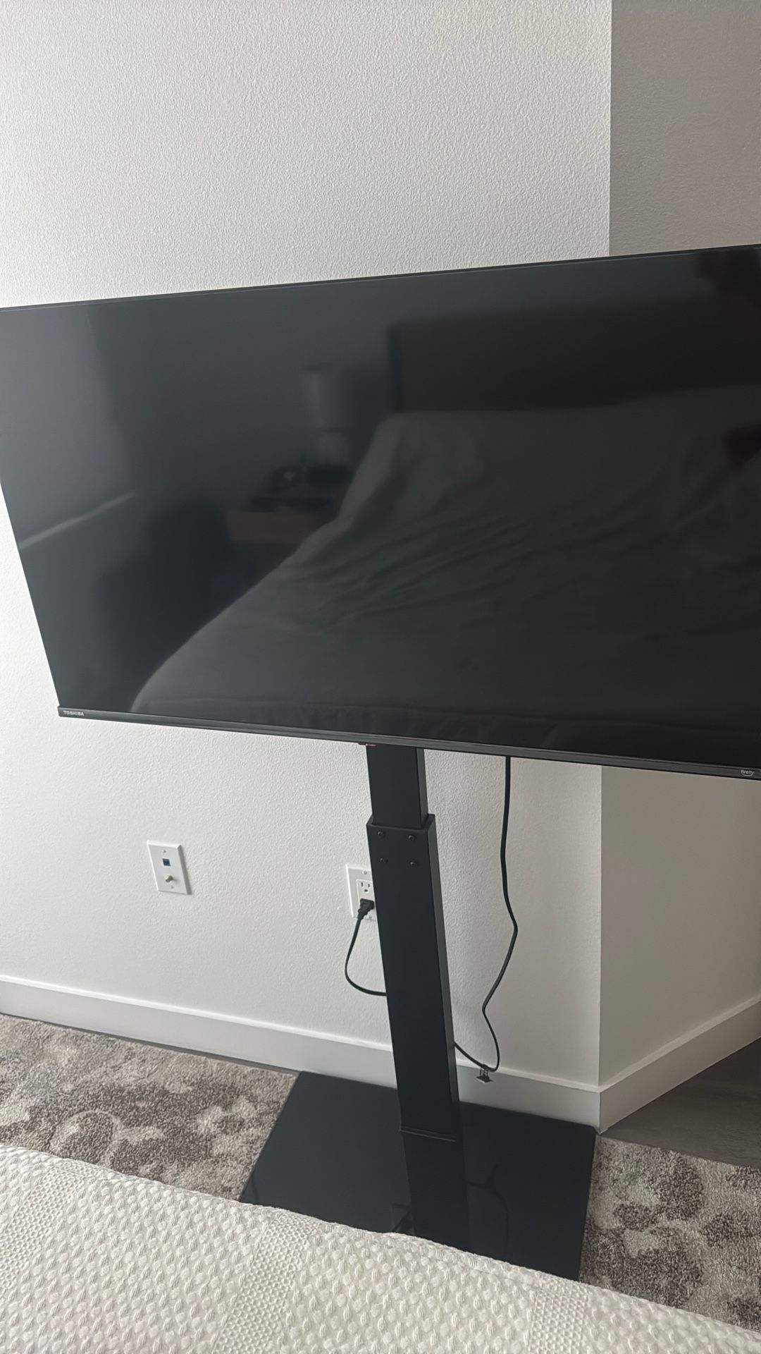 40 Inch Tv Toshiba with stand