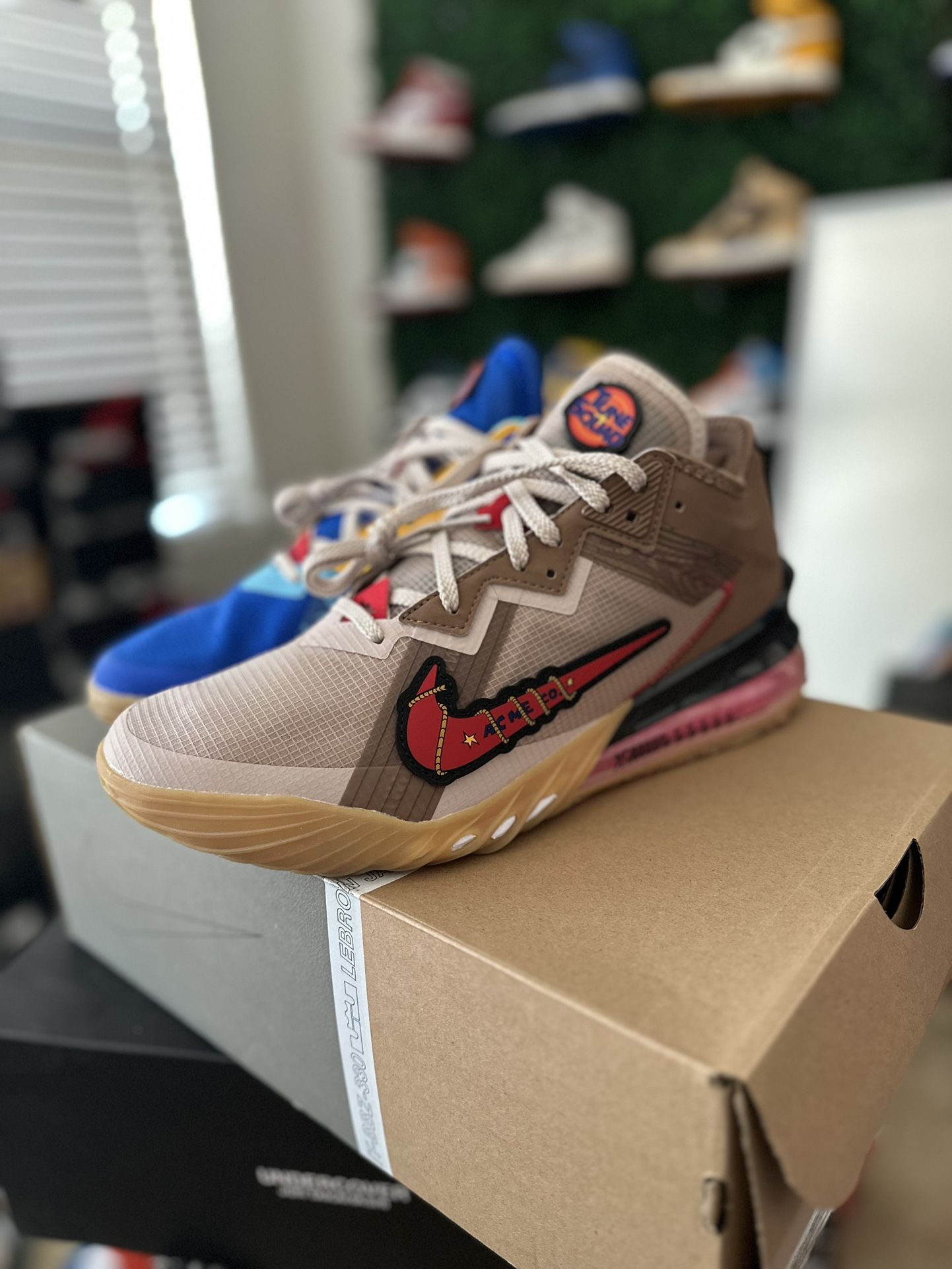 Nike Space Jam x LeBron 18 Low EP 'Wile E. x Roadrunner' 