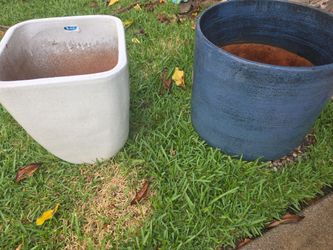 2 Big Cermic Pots for plants 200
