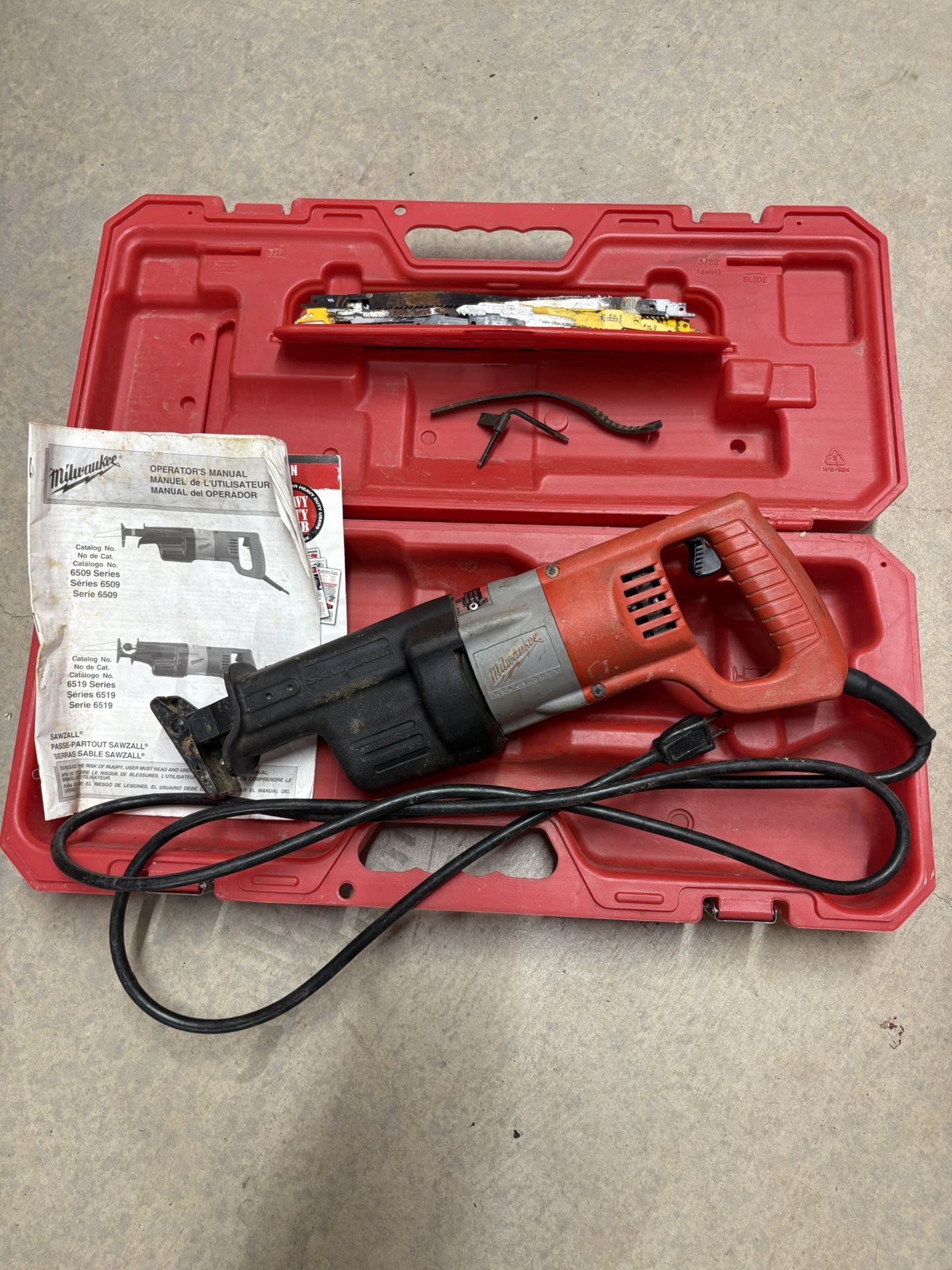 Milwaukee Sawzall w/ Hard Case