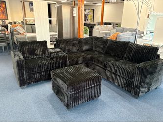 Black soft fabric sectional w/ ottoman