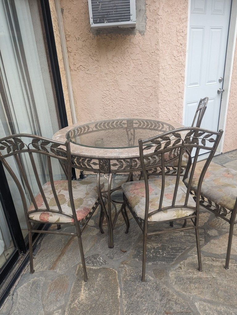 Kitchen Table With Chairs 