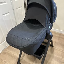 Nuna Bassinet