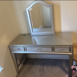Makeup Vanity
