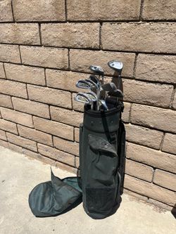 Set of Golf Clubs with Bag