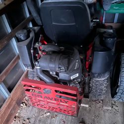 Lawnmower, Tractor / Máquina De Césped