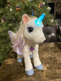 FurReal Friends Starlily My Magical Unicorn Hasbro Interactive Star Lily. Lights animation and sound!