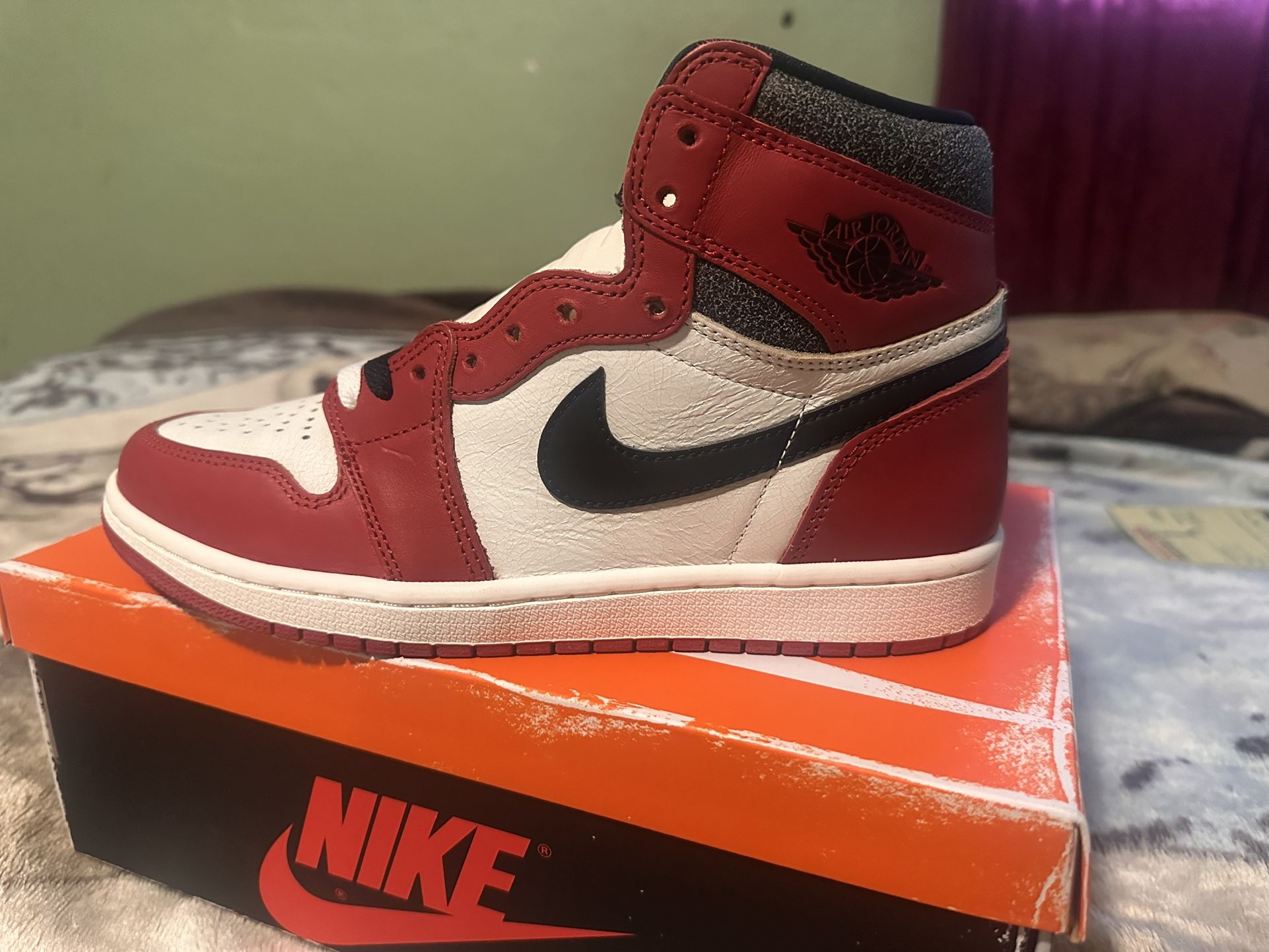 Air Jordan 1 Retro High OG 'Chicago Lost & Found'