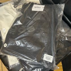 Black on black Sp5der sweatpants, size M