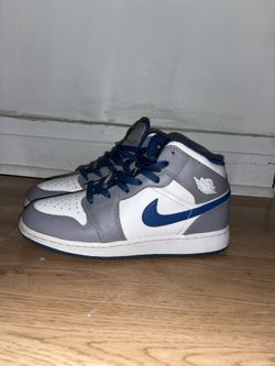 Air Jordan 1 Mid True Blue Size 6/5 In Boys