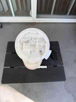 2024 Mustang GT 5.0 OEM Fuel Pump Module - S650 Takeoff