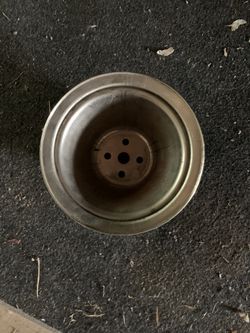 Pully 350 Chevy Engine
