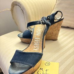 DESIGNER SHOES 2. SIZE 9. PRICE JUST REDUCED!