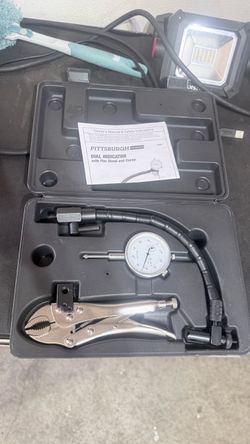 Pittsburgh clamping dial indicator