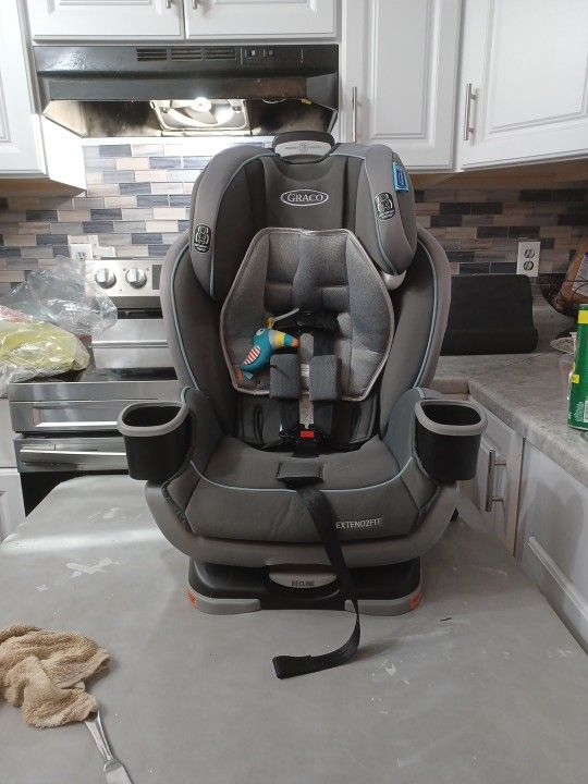 Graco Extend2fit CarSeat.