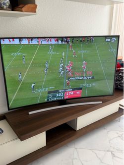 Samsung 65” Curved TV UHD 2019