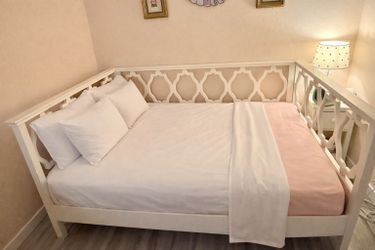 Pottery Barn Full Size Day Bed