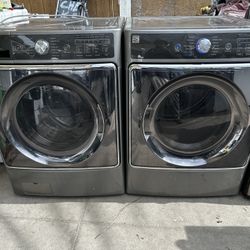 KENMORE.  WASHER. 5.6Cubic.  And Gas DRYER
