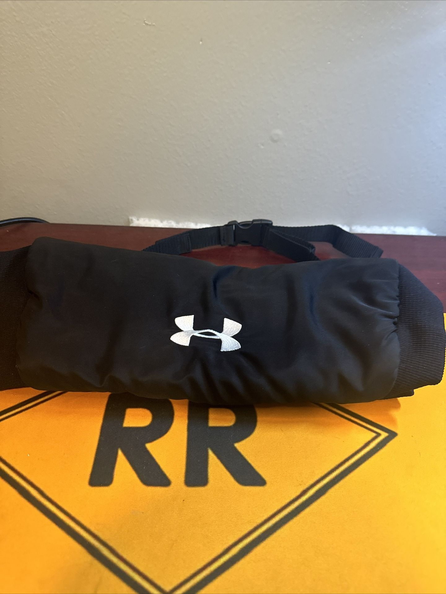 Under Armour Undeniable Football Black Hand Warmer Hunting Sports Camping Muff