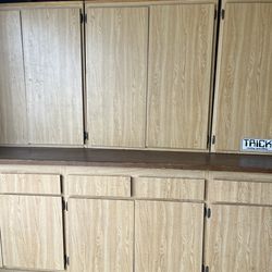 Garage / storage cabinets - 6 pieces plus counter