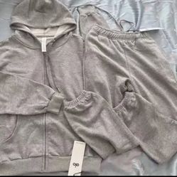 Alo grey set brand new 130$ All sizes