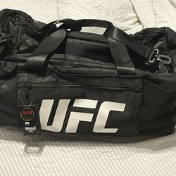 Venum UFC Authentic Fight Week Gym Bag