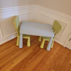 Toddlers Kid's Table And 2 Chairs