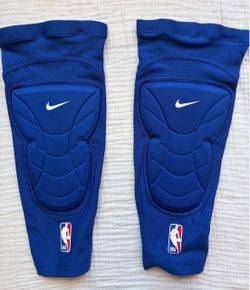 NEW Nike Basketball Knee Sleeves L/XL