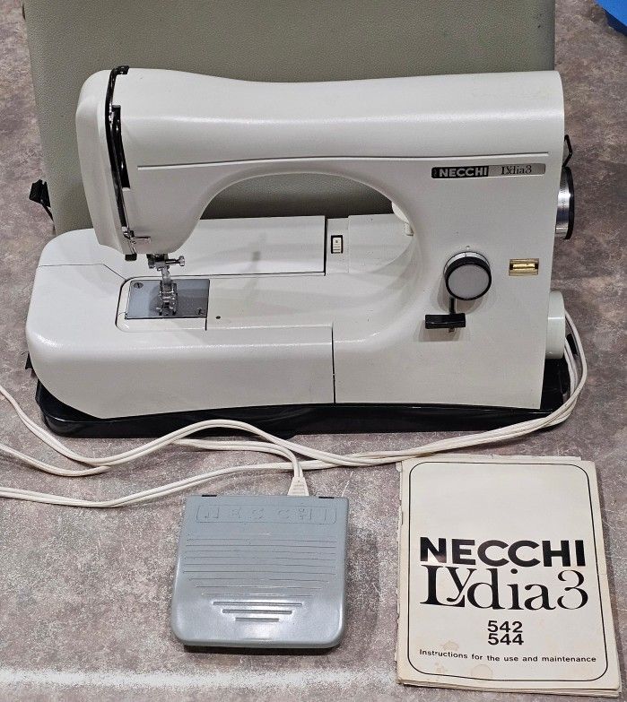 Necchi Lydia 3 544 Sewing Machine