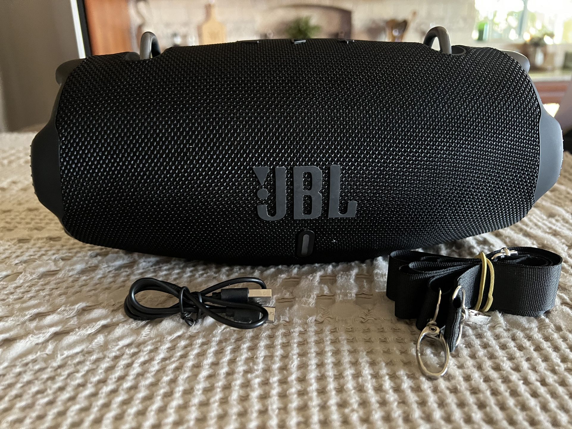 JBL Portable Bluetooth Speaker