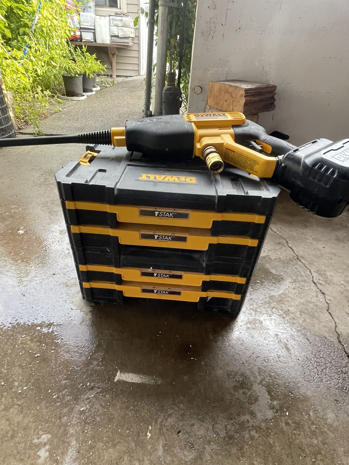 Tool Box And Pressure wash Gun