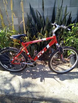 GT AGGRESSOR 3.0 ALUM FRAME ATB MTN BIKE REFURBISHED OBO
