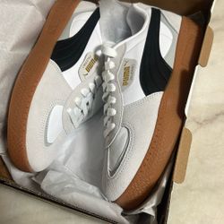 Brand new pumas size 10 women’s shoe