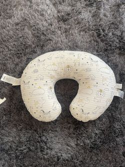 Boppy Newborn Pillow