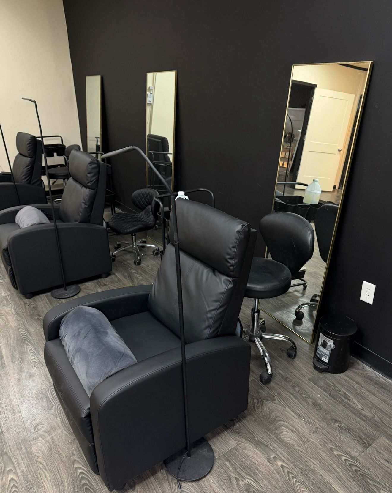 Selling the entire station set for one incredible price: $400!