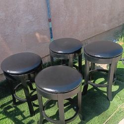 Set Of  4 Stools  Swivel 