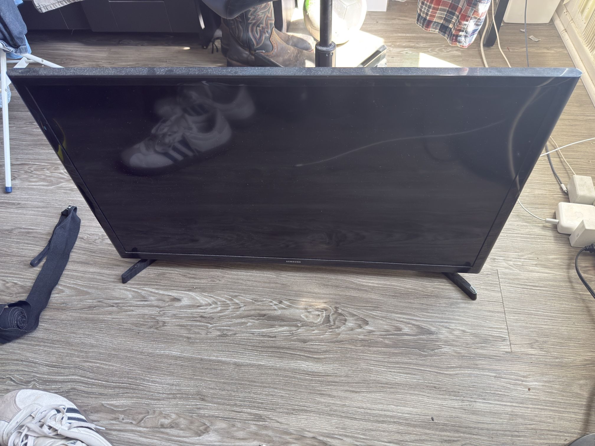 32” Inch Full HD Samsung TV