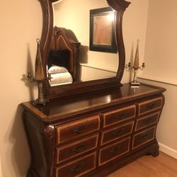 Havertys Queen Bedroom Suite. 