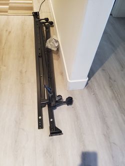 One-size-fits-all Bedframe w/Rollers